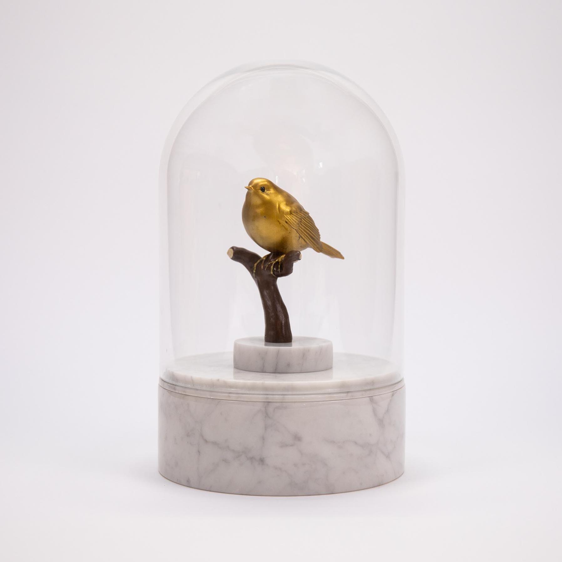 Marmeren urn met vogel