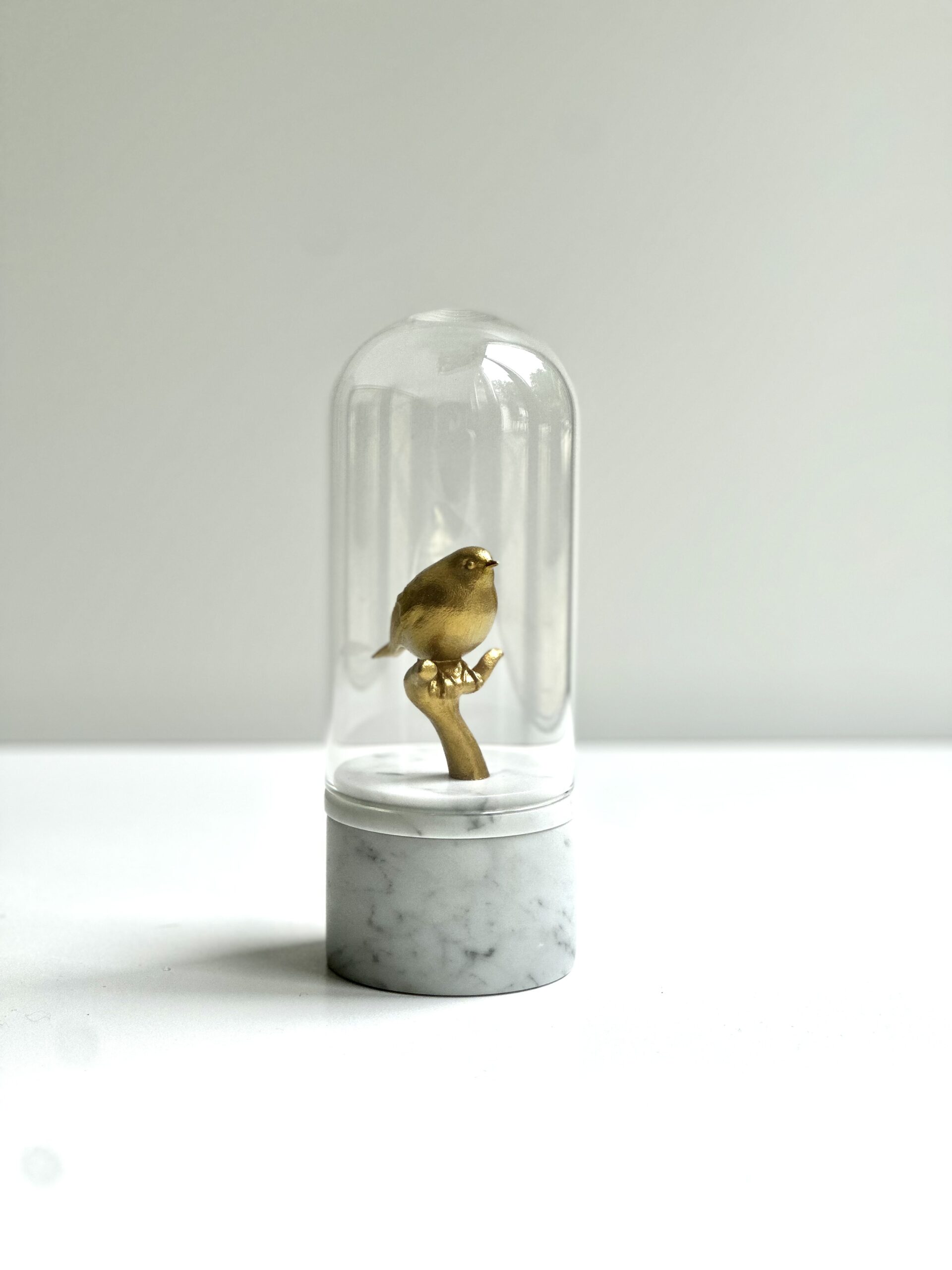 Mini glazen stolp urn marmer met vogeltje